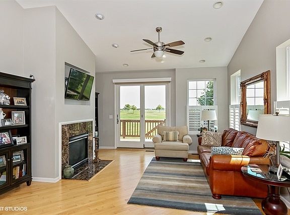 2nd image of 1166 Betsy Ross Pl #1166