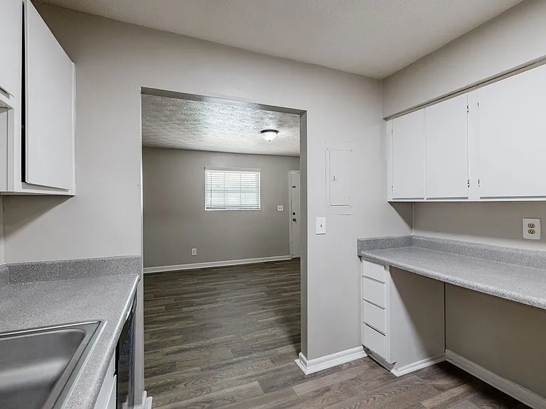 Premier Club Living Apartments in Union City, GA | Spacious Pet-Friendly Apartments Near I-85 — Photo 13