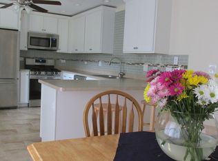 209 Redbud Dr, Joliet, IL 60433