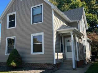 938 S Spring St, Springfield, IL 62704