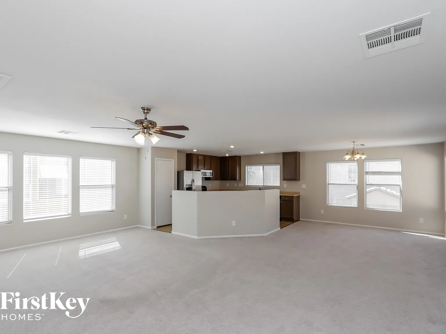 4 bed, 2.5 bath, 2297 sqft, $2,740 — Photo 3