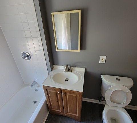 4th image of 22 Deer St #2