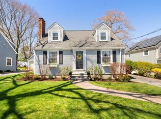 74 Eastwood Cir, West Roxbury, MA 02132