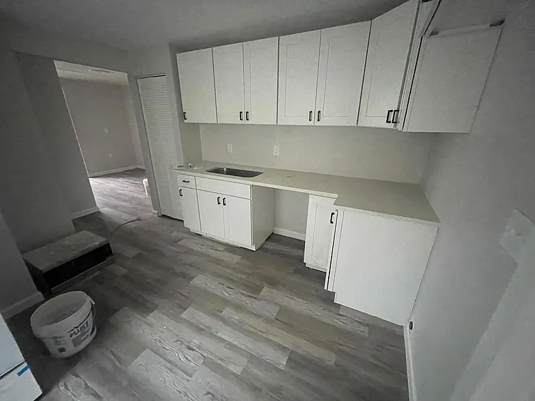 525 New Berlin Rd — Photo 20