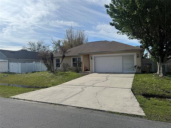 3rd image of 1112 ROAN COURT