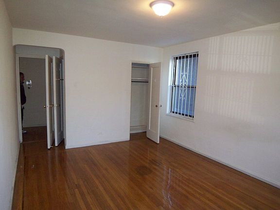 5th image of 200 Haven Ave APT 5N