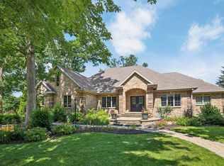 5943 Oak Hollow Dr, Mc Farland, WI 53558