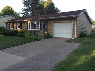 1137 Willany Dr, Clinton, IA 52732