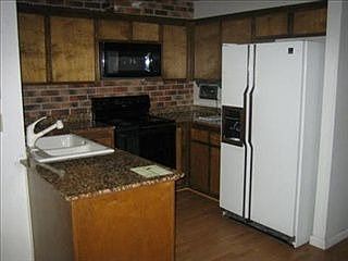 3rd image of 975 Almond Blossom Dr