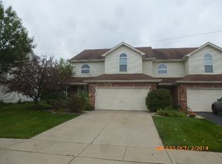 2618 Heritage Lake Dr, Lockport, IL 60441