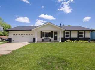 6 Danson Dr, Saint Peters, MO 63376