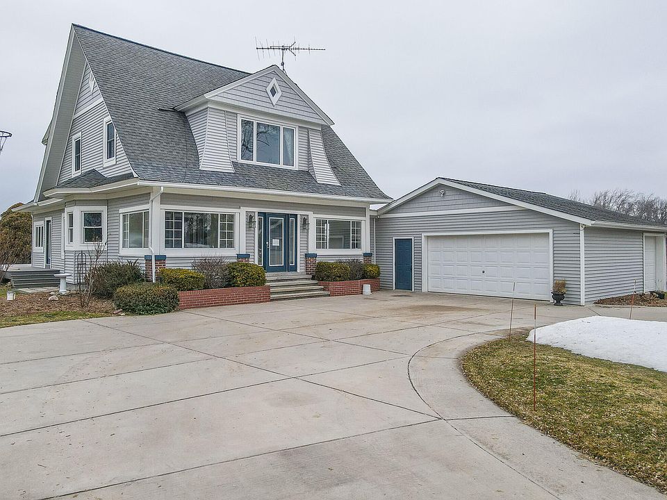 1st image of 3338 W Abbey Rd