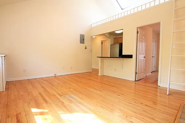 Rented by JK Dansar Corp | media 28