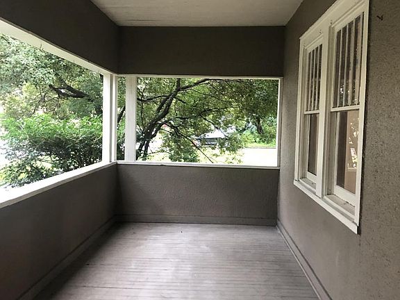 2nd image of 622 E Anderson St #1