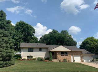 103 N East Park St, Weeping Water, NE 68463