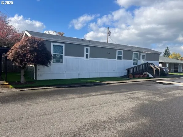 16901 SE Division St Unit 43, Portland, OR 97236