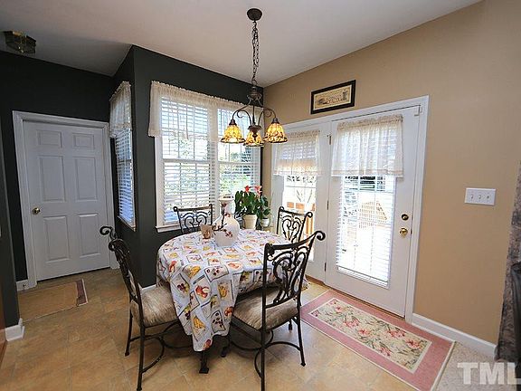 5th image of 3810 Long Meadow Dr
