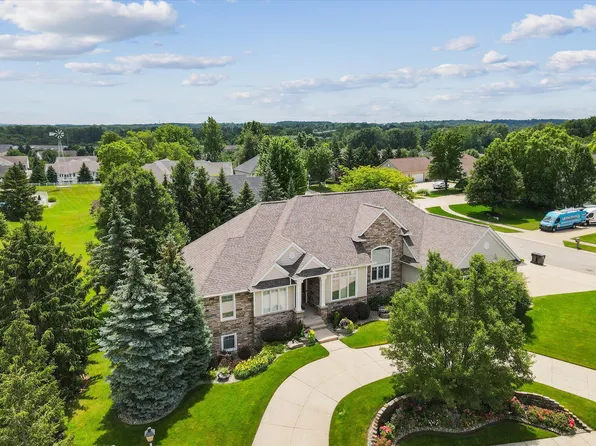 4132 Ayrshire Dr SW, Wyoming, MI 49418