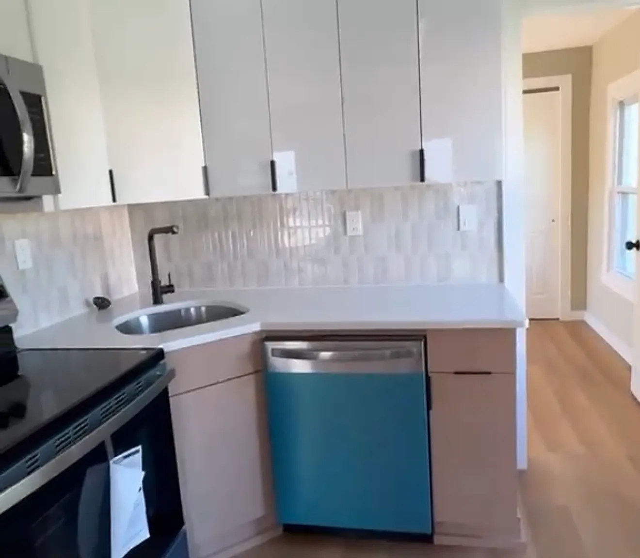 2 bed, $2,300 — Photo 4