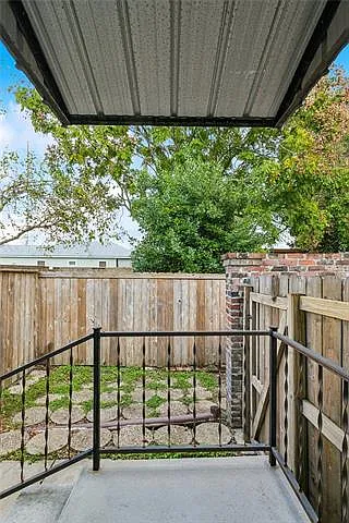 731 Amelia St — Photo 8