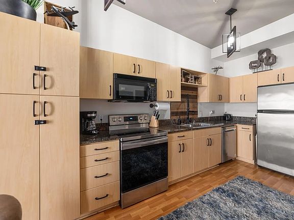 4th image of 777 6th Ave Unit 414