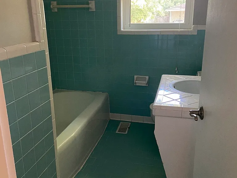 4316 Richardson Dr NW — Photo 16