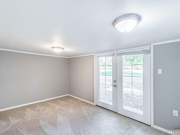 3rd image of 14804 Larch Way