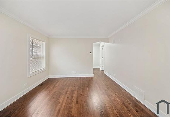 5th image of 12423 S Perry Ave