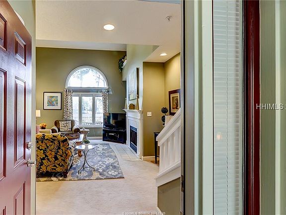 3rd image of 72 Ocean Ln APT 7654