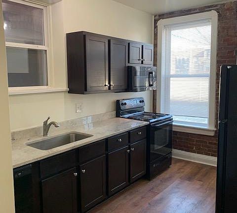 3rd image of 2340 Arkansas Ave #1