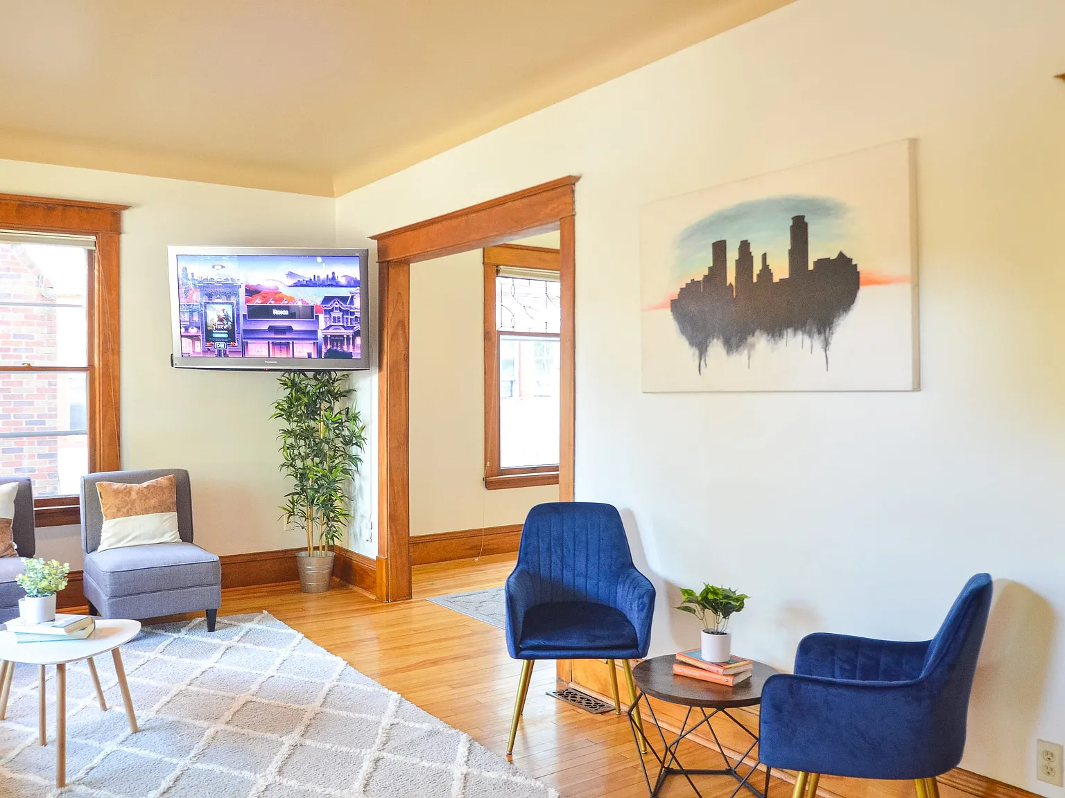 3 bed, $3,200 — Photo 2