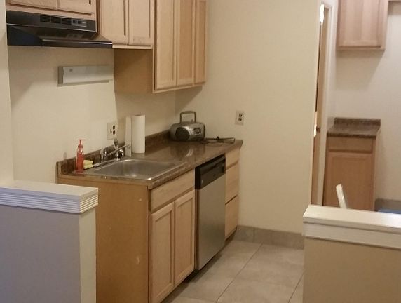 4th image of 1209 Queens Ave