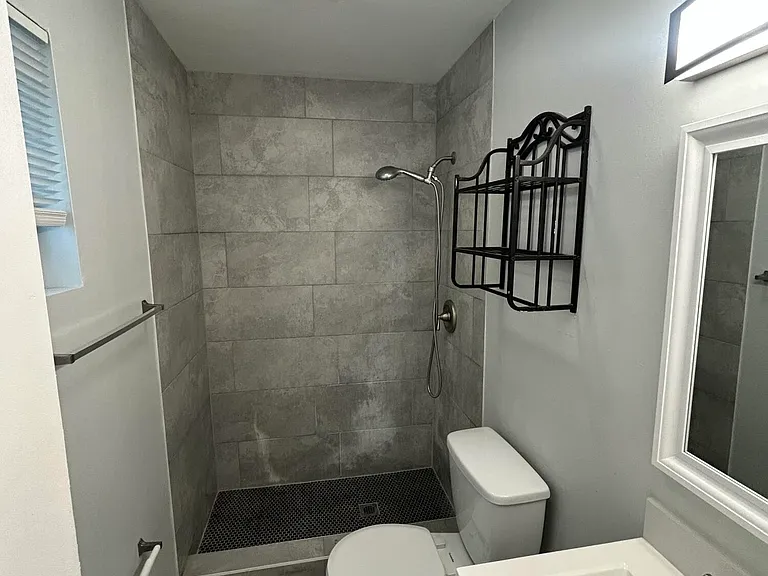 925 NE 17th Ave #1 — Photo 16