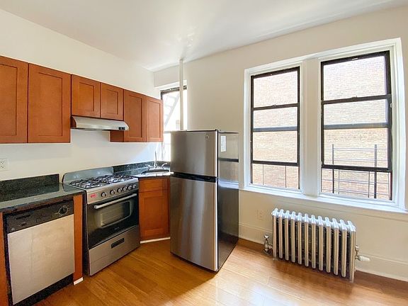 5th image of 562 W 174th St APT 34