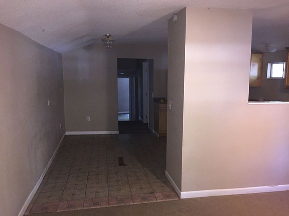 4th image of 6613 Hinote St