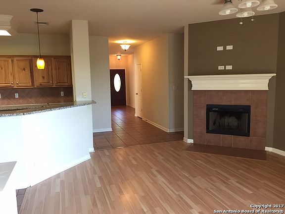 4th image of 552 Ginsberg Dr