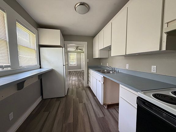 4th image of 1907 McGee Rd