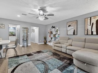 35 10th St #D, Shalimar, FL 32579