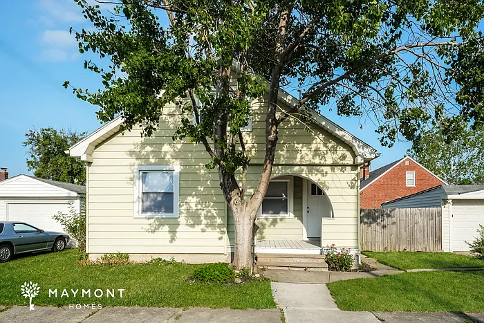 18714 Mohawk Ave — Photo 1