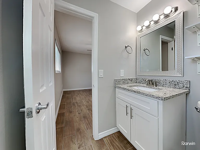 219 Ashbourne Dr — Photo 13