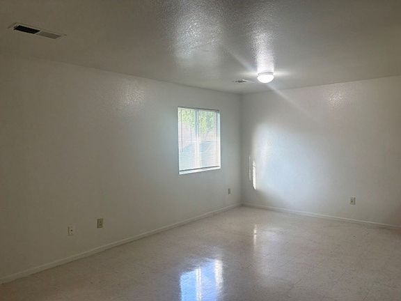 5th image of 1736 Inyo St APT B
