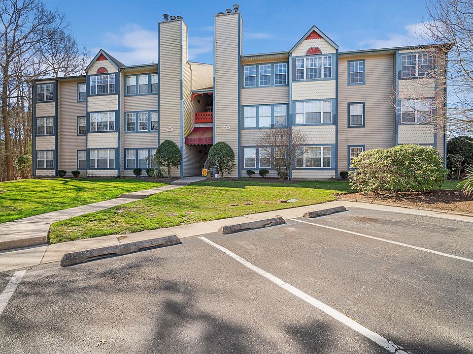 1st image of 74 Trotters Ln #810