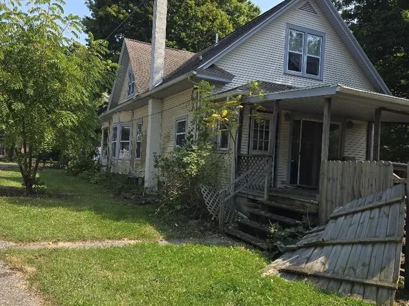 124 Maple St, Springport, MI 49284