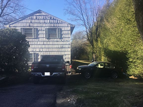 5th image of 108 Castle Ct