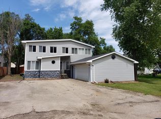 58540 220th St, Austin, MN 55912