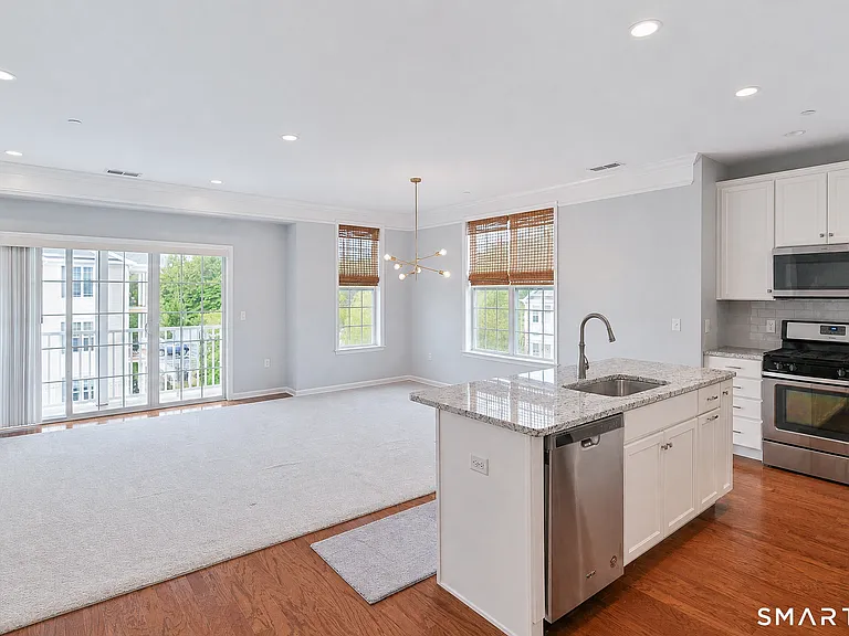 922 Old Pasture Dr #922 — Photo 2