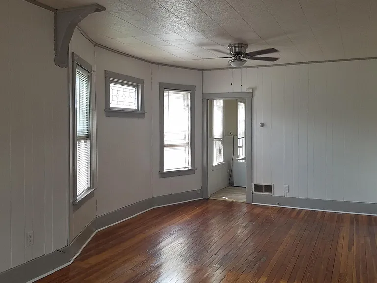 336 Cornwall Ave — Photo 5
