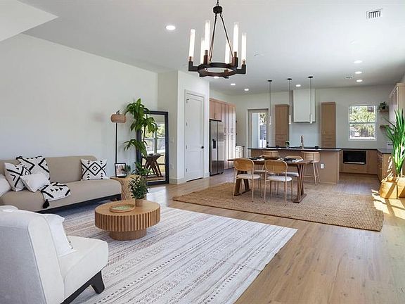 4th image of 1505 W Arch St #2