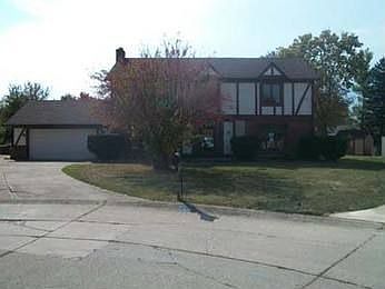 1st image of 815 Briarwood Ct
