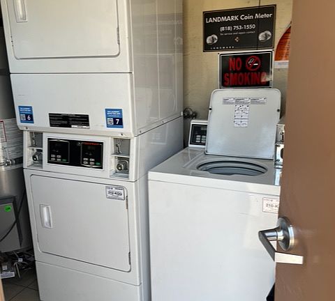 3rd image of 1710 Grismer Ave APT F